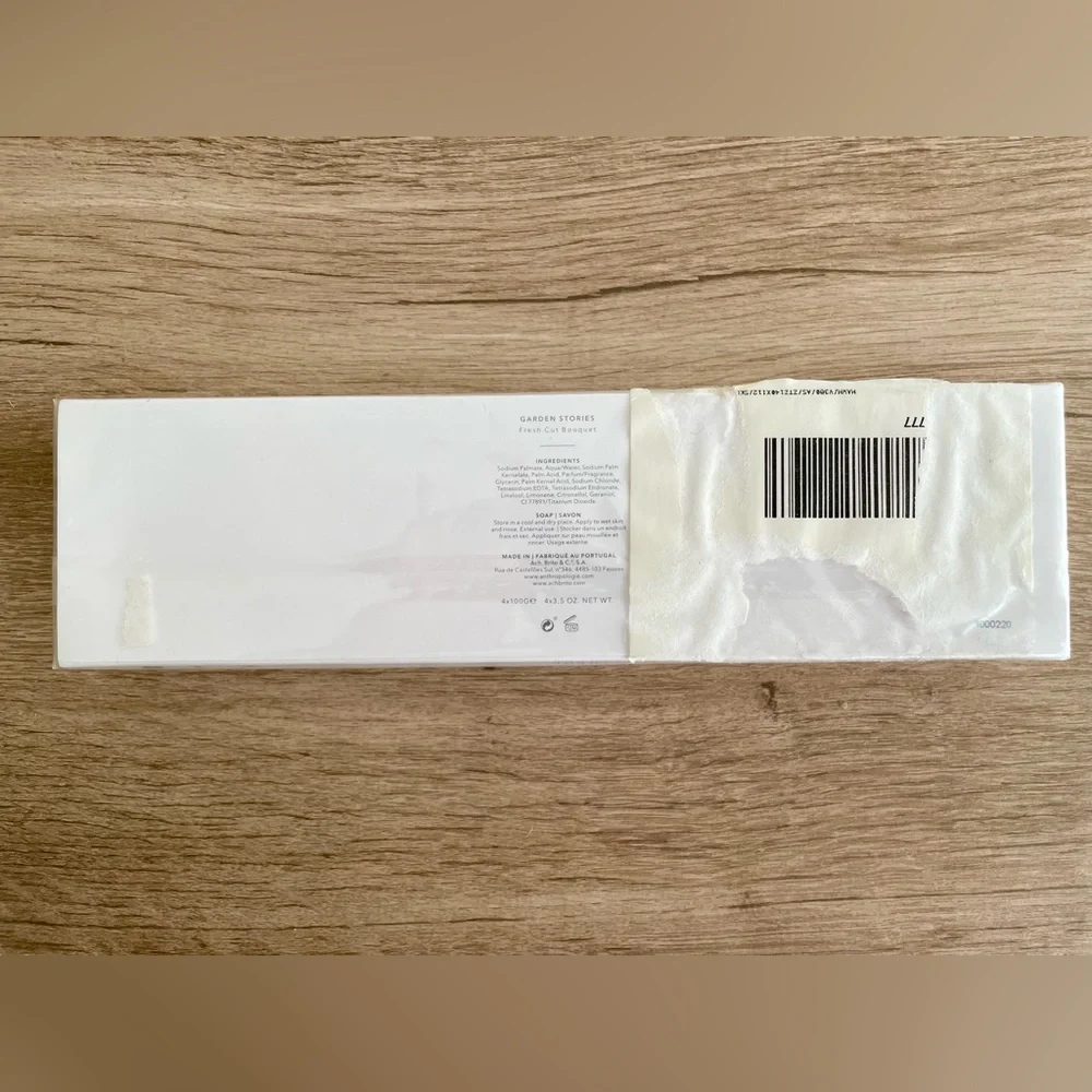 NWT! Anthropologie Love Bar Soap Gift Set / 4 Scented Soaps